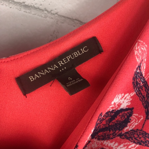 Banana Republic | Sleeveless Floral Sheath Dress - Picture 4 of 6